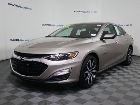 Used 2025 Chevrolet Malibu RS w/ LPO, Floor Liner Package FWD image 11