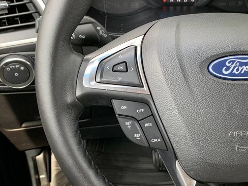 Used 2020 Ford Edge SEL FWD image 11