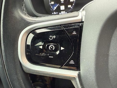 Used 2021 Volvo S60 T6 Momentum w/ Protection Package Premier image 18