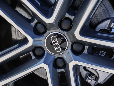 New 2025 Audi Q5 Premium image 15