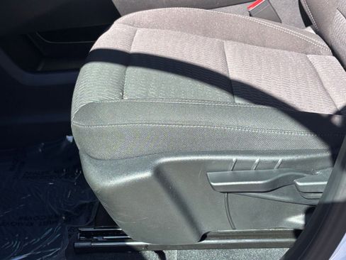 Used 2025 Chevrolet Equinox LT image 27