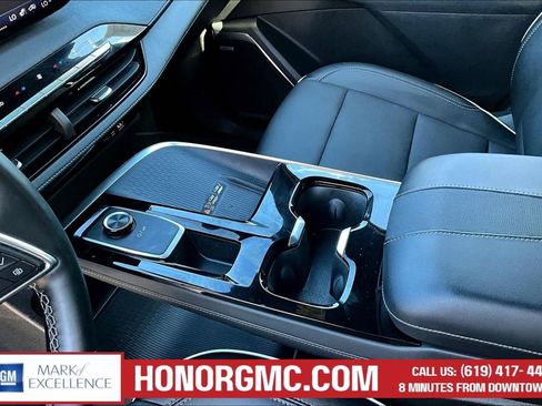 Used 2025 Buick Enclave Preferred image 18