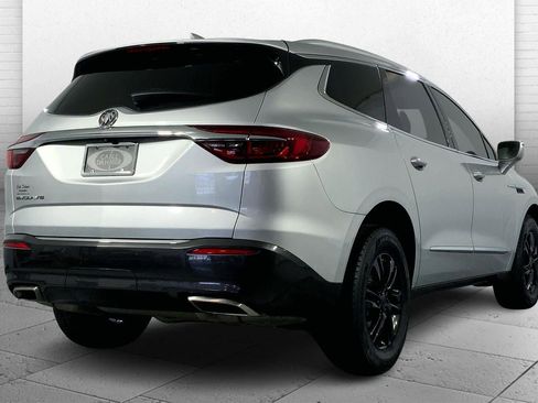 Used 2020 Buick Enclave Essence FWD image 12