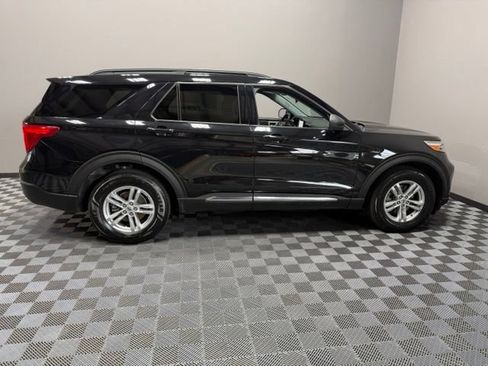 Used 2020 Ford Explorer XLT w/ Equipment Group 202A AWD/4WD image 7