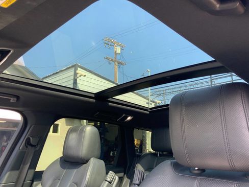 Used 2016 Land Rover Range Rover Sport HSE AWD/4WD image 32