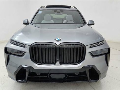 Used 2026 BMW X7 xDrive40i image 2
