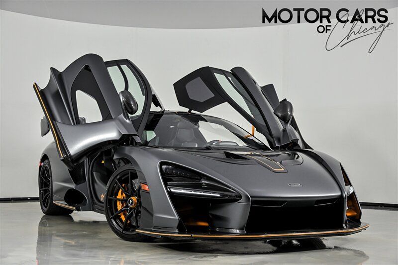 Used 2019 McLaren Senna RWD image 1