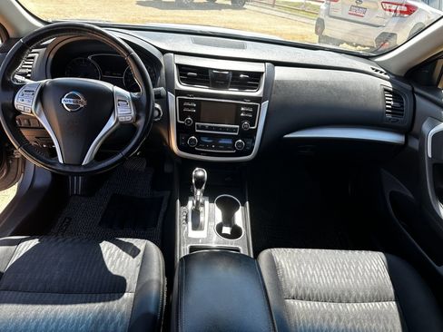 Used 2018 Nissan Altima 2.5 SV image 14