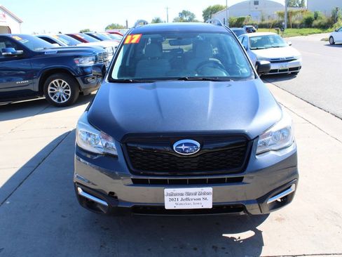 Used 2017 Subaru Forester 2.5i Premium w/ All-Weather Package image 2