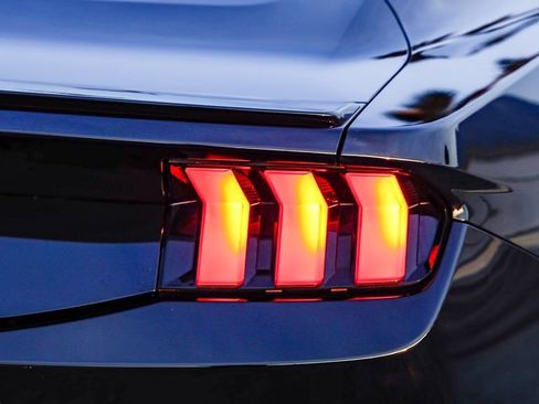 Used 2024 Ford Mustang Premium image 10