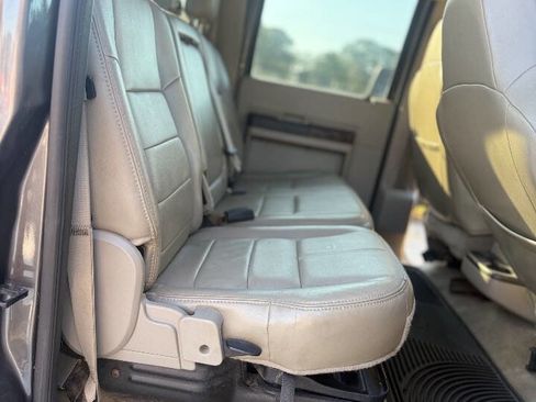 Used 2008 Ford F350 Lariat image 14