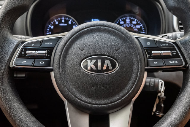Used 2020 Kia Sportage LX FWD image 12