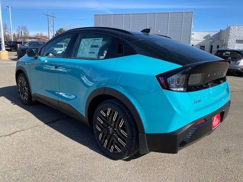 New 2026 Nissan Leaf Platinum+ w/ Cargo Package (Platinum+) image 3