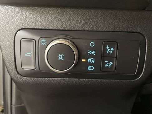 Used 2022 Ford Escape SEL image 16