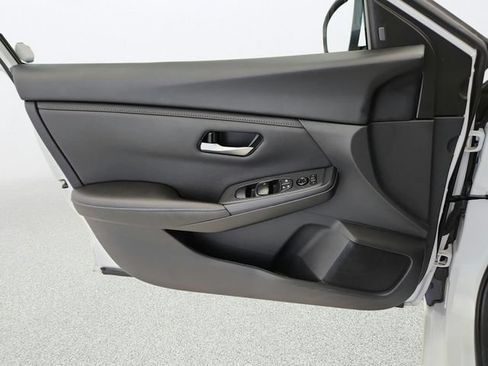 Used 2025 Nissan Sentra SV FWD image 20