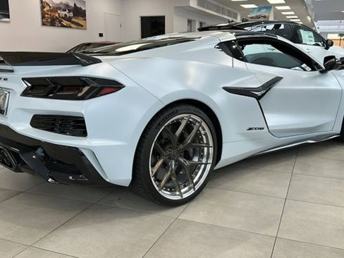 Used 2023 Chevrolet Corvette Z06 image 6