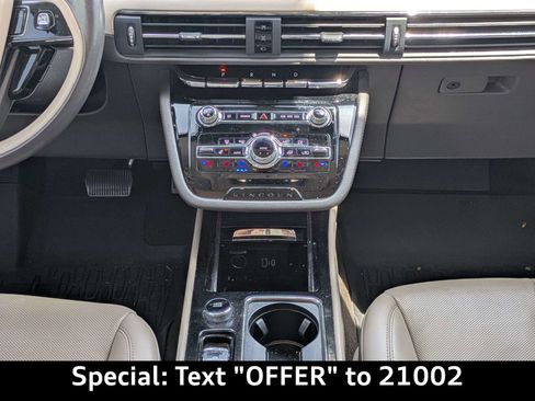 Used 2022 Lincoln Corsair Reserve w/ Elements Package FWD image 19