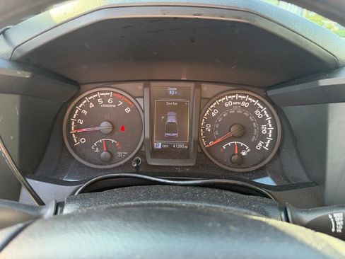 Used 2021 Toyota Tacoma 4x4 Double Cab image 5