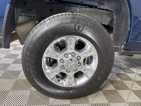 Used 2024 RAM 2500 Big Horn w/ Sport Appearance Package image 29