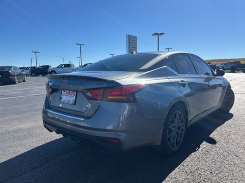 Used 2023 Nissan Altima 2.0 SR image 5