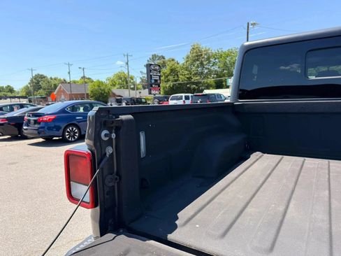 Used 2020 Jeep Gladiator Sport w/ Quick Order Package 24S AWD/4WD image 12