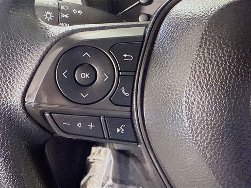 Used 2025 Toyota Corolla LE image 14