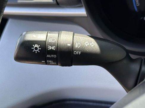 Used 2023 Toyota Sienna XSE AWD/4WD image 30