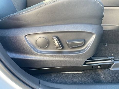 New 2025 Toyota Crown Signia image 50