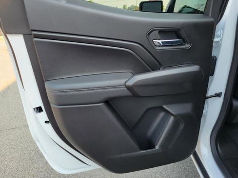 New 2026 GMC Canyon Elevation w/ Convenience Package image 12