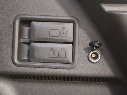 Used 2022 Chevrolet Equinox RS image 38