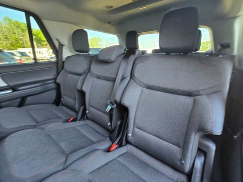 Used 2025 Ford Expedition Active RWD image 18