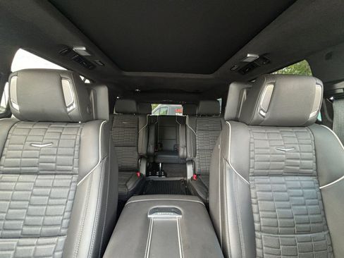 Used 2024 Cadillac Escalade Sport Platinum AWD/4WD image 30