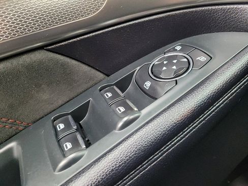 Used 2019 Ford Explorer XLT w/ Equipment Group 202A image 27