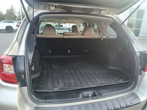 Used 2018 Subaru Outback 3.6R Limited image 24