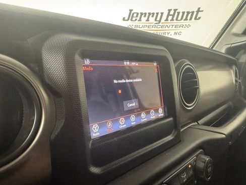 Used 2021 Jeep Wrangler Unlimited Sport AWD/4WD image 19