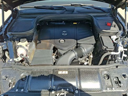 Used 2024 Mercedes-Benz GLE 350 4MATIC w/ AMG Line Exterior image 29