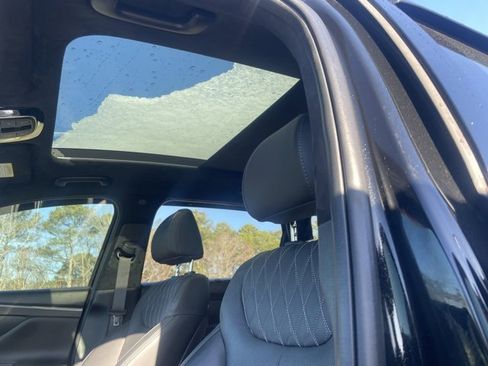 Used 2023 Hyundai Santa Fe Calligraphy image 3