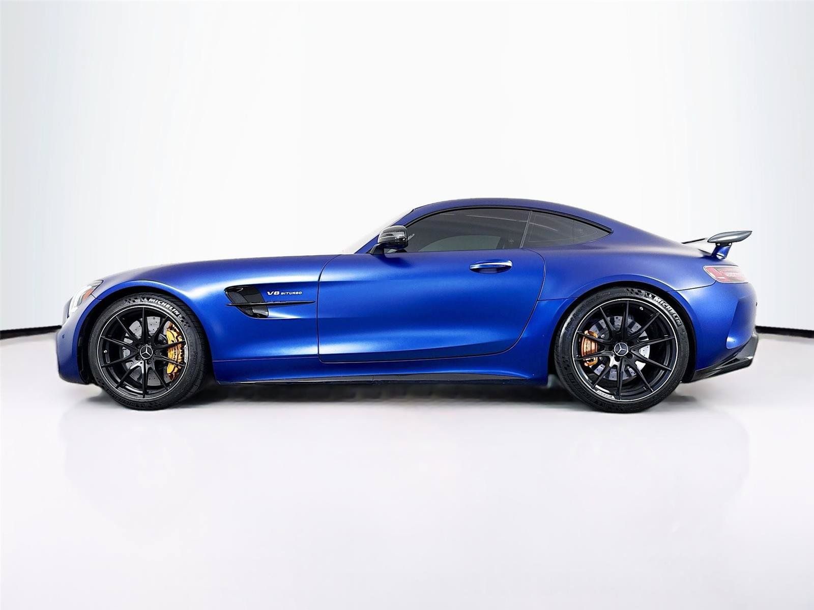 Used 2020 Mercedes-Benz AMG GT R w/ Exclusive Interior Package image 22