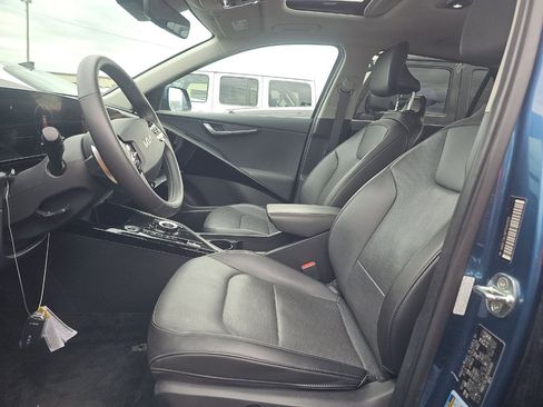 Used 2023 Kia Niro Wave w/ Wave Preserve Package FWD image 5