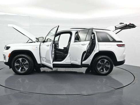 Used 2024 Jeep Grand Cherokee Limited 4xe AWD/4WD image 19