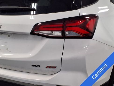 Used 2022 Chevrolet Equinox RS w/ LPO, Floor Liner Package image 9