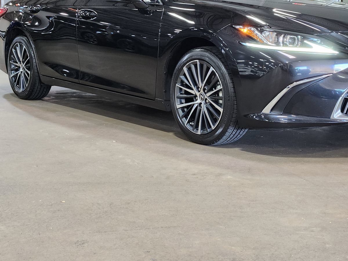 Used 2024 Lexus ES 350 w/ Premium Package FWD image 13