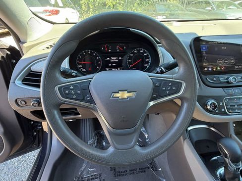Used 2023 Chevrolet Malibu LT FWD image 15