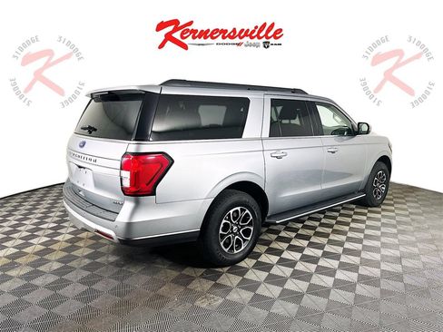 Used 2023 Ford Expedition Max XLT image 7
