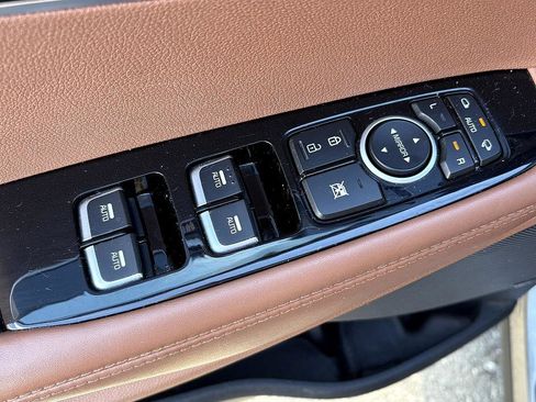 Used 2019 Kia Sorento SX image 19