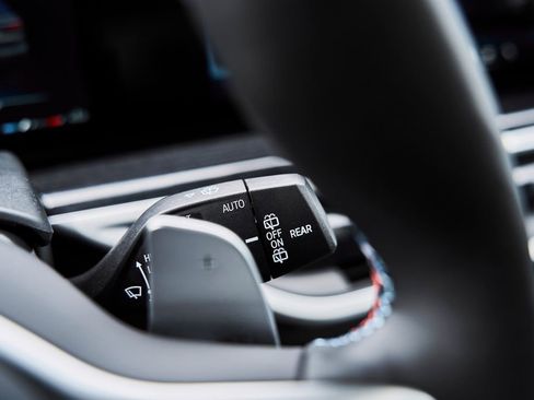 Used 2026 BMW X7 M60i image 69