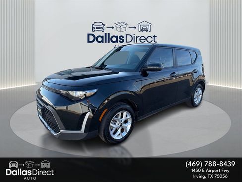 Used 2025 Kia Soul LX w/ LX Technology Package image 2