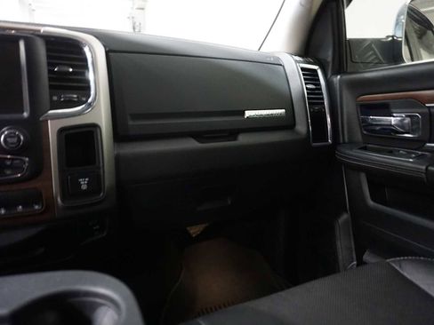 Used 2014 RAM 1500 Laramie w/ Convenience Group image 19