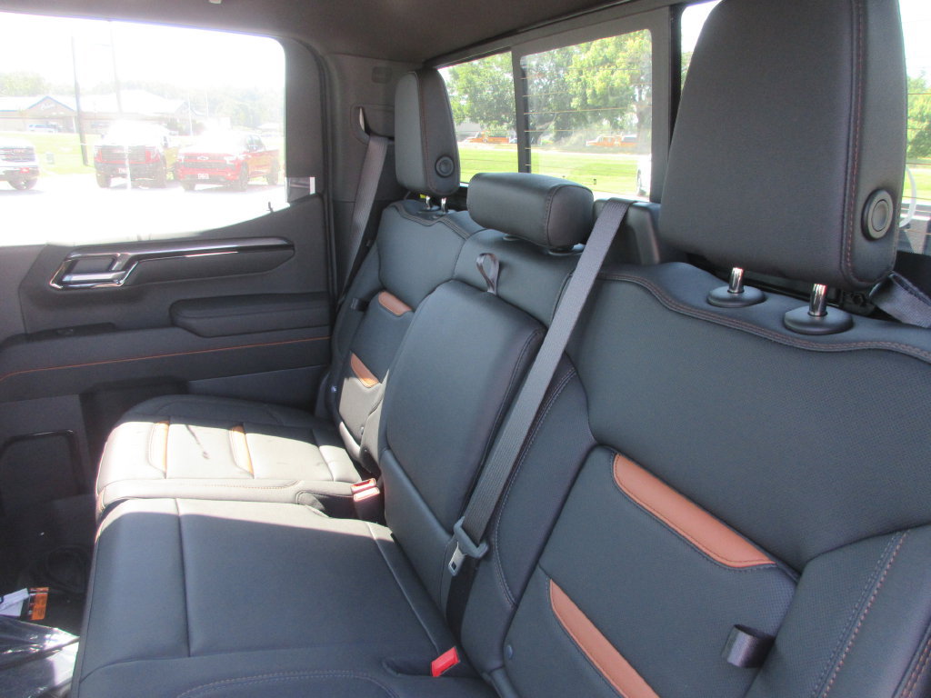 New 2026 GMC Sierra 1500 AT4 w/ AT4 Premium Package AWD/4WD image 16