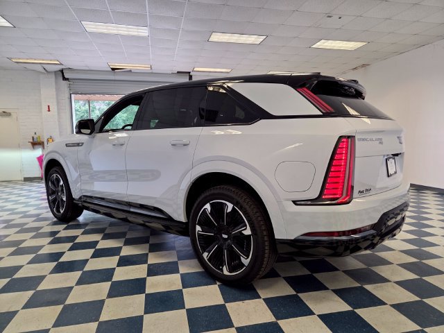 New 2026 Cadillac Escalade IQ Sport 2 w/ LPO, Floor Liner Package AWD/4WD image 5